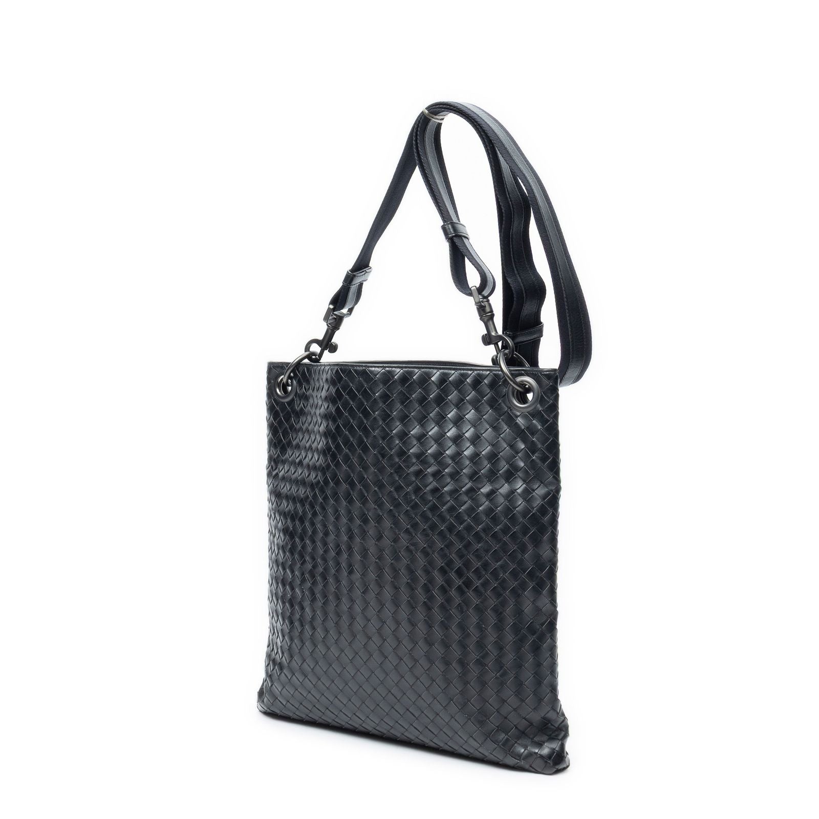 Bottega Veneta Flat Messenger Black Intrecciato Leather Shoulder — view 2