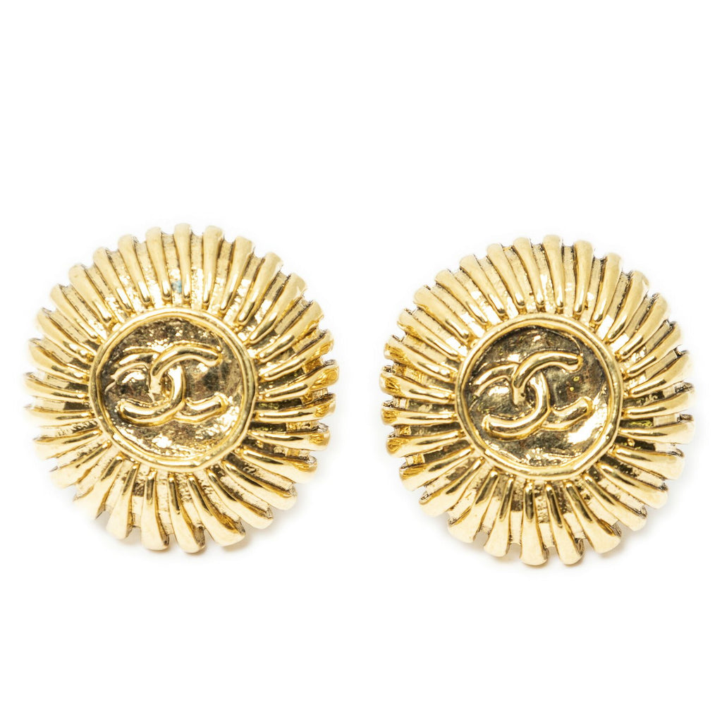 Chanel CC Logo Round Clip Type Earrings Gold Plated