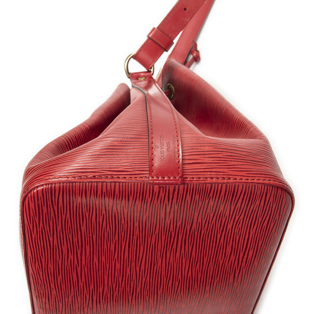 Louis Vuitton Noe Red — view 8