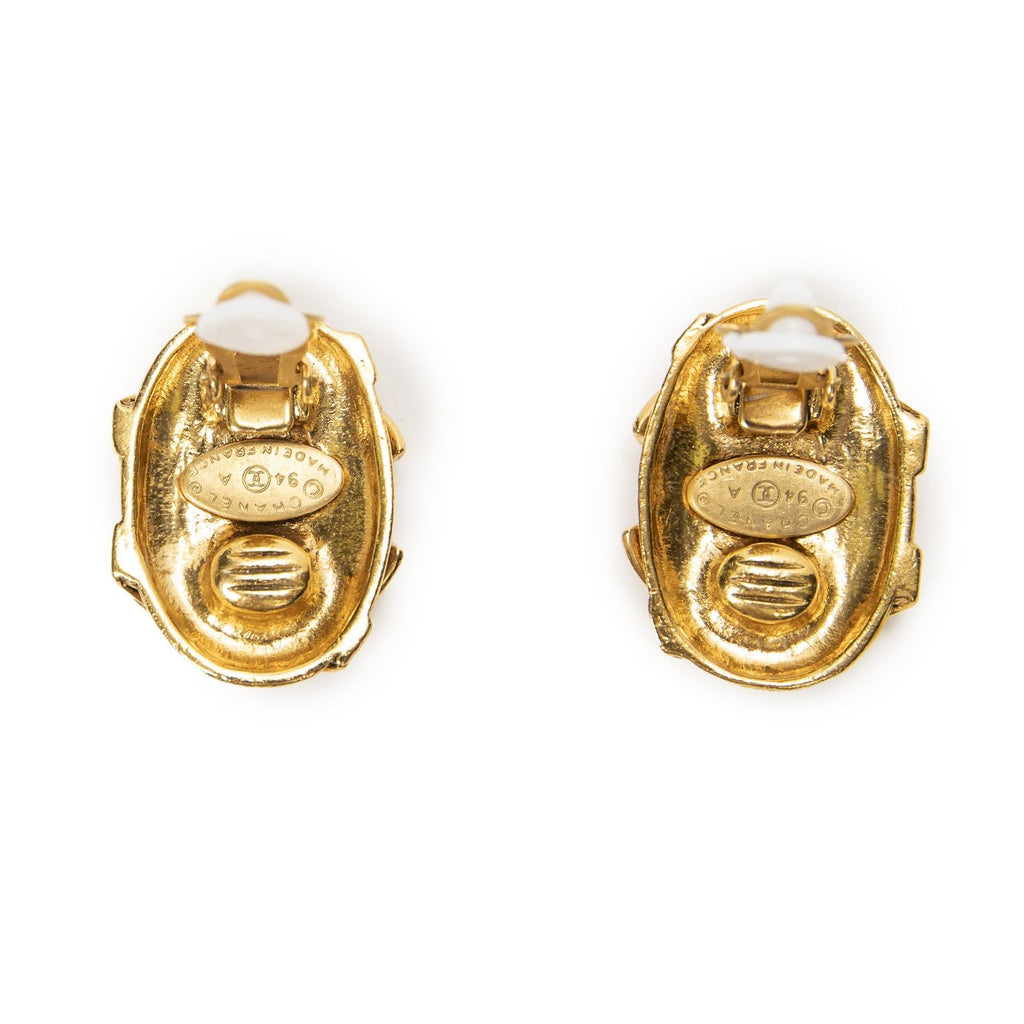 Chanel CC Oval Clip on Earrings Gold Plated — view 3