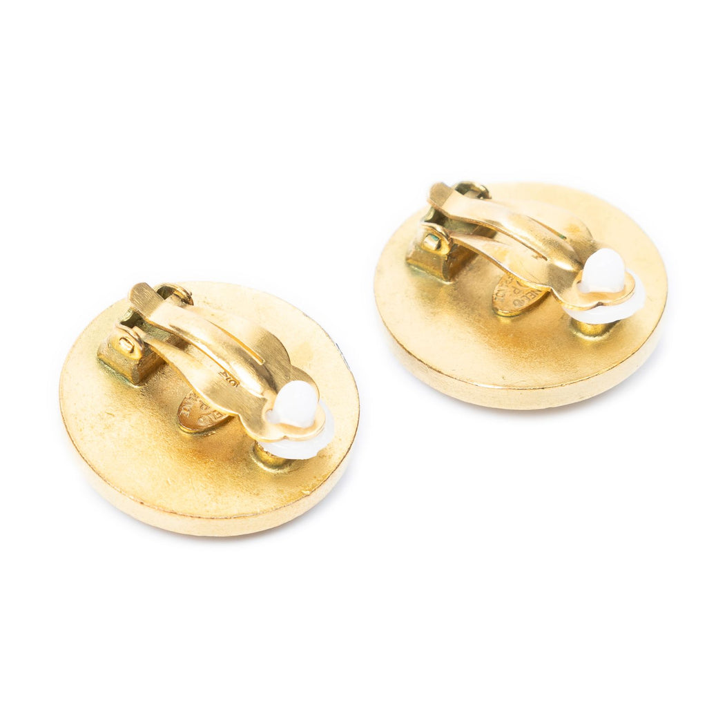 Chanel CC Logo Round Earrings Black Gold Plating — view 2
