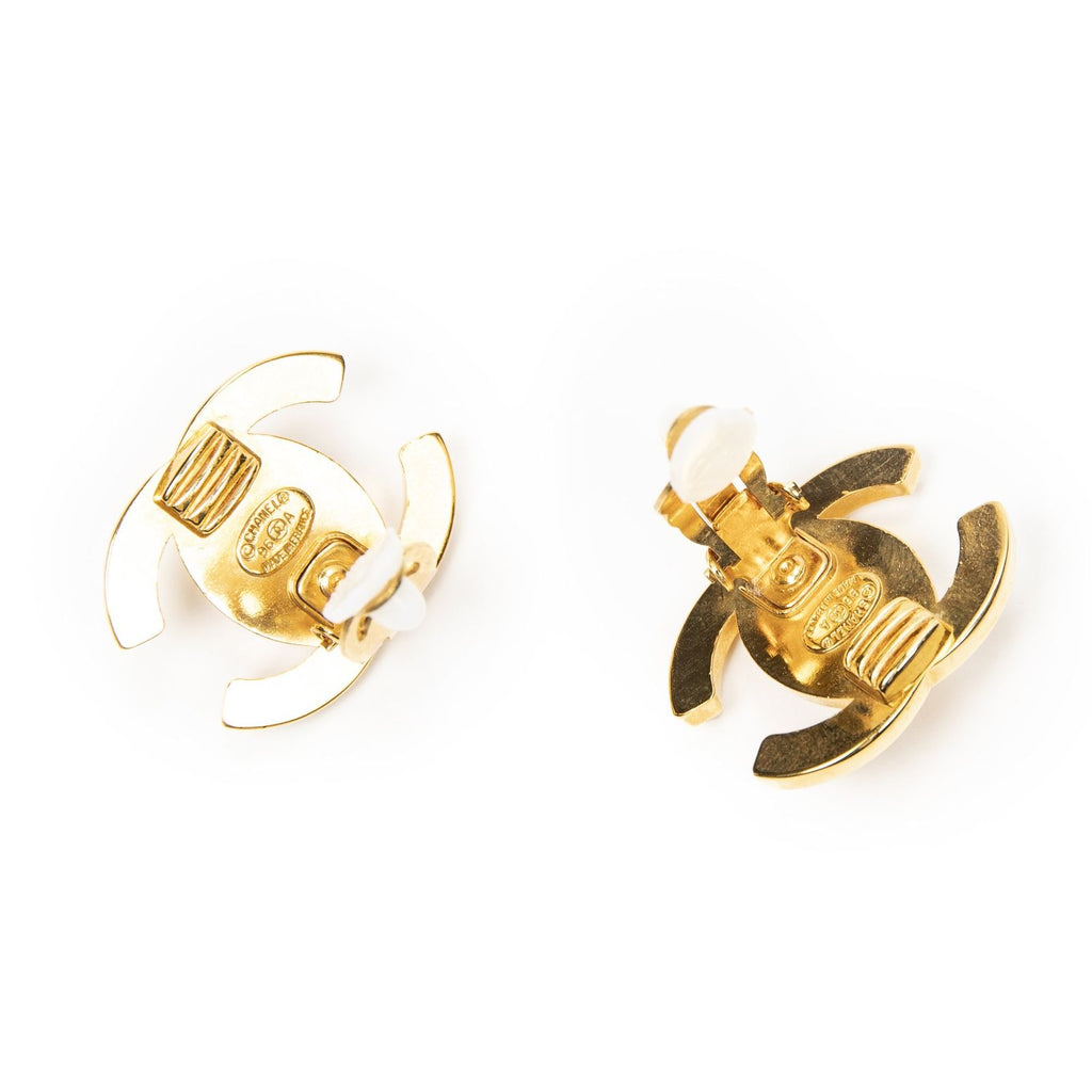 Chanel CC Turnlock Clip on Earrings Gold Plated — view 3