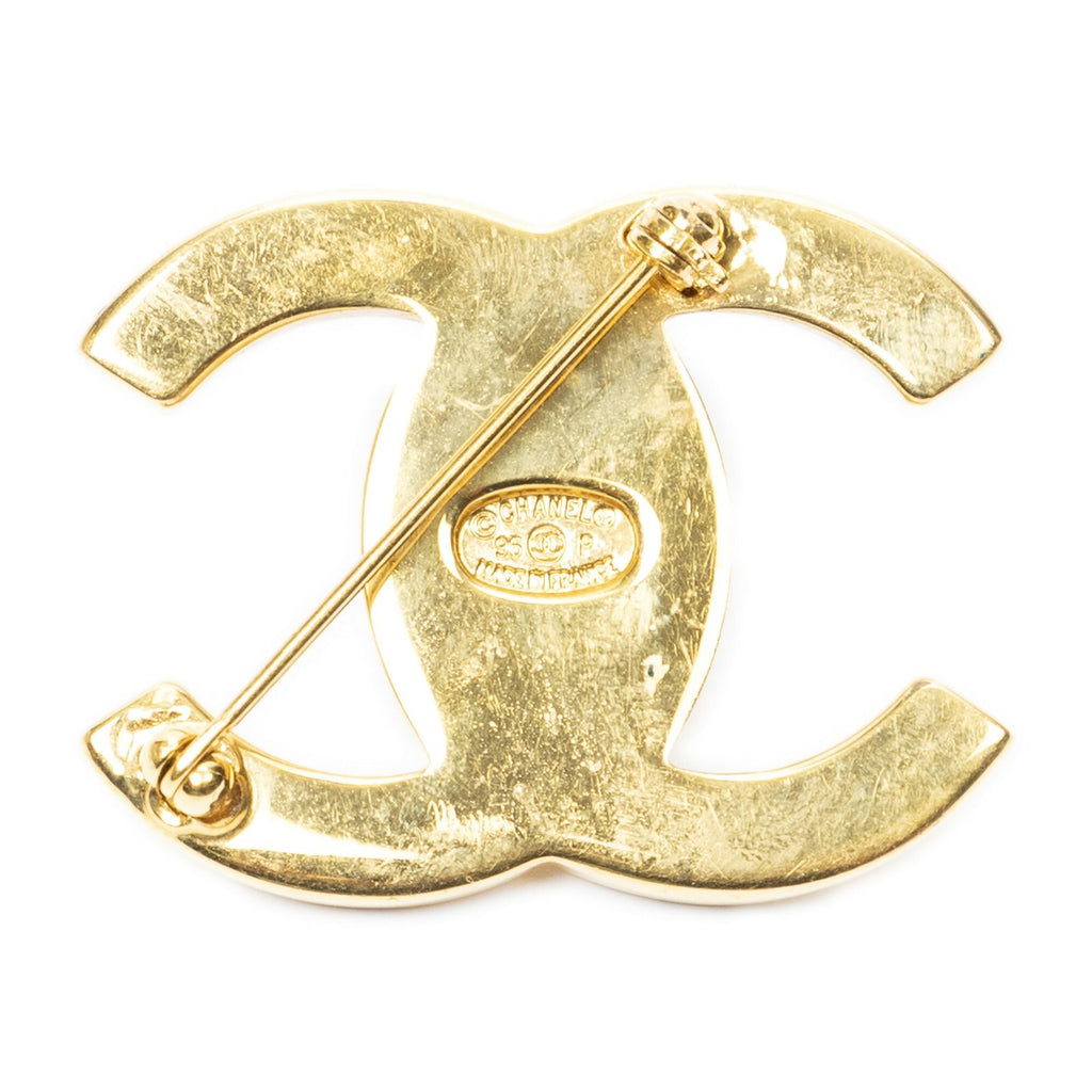 Chanel CC Turnlock Brooch — view 2