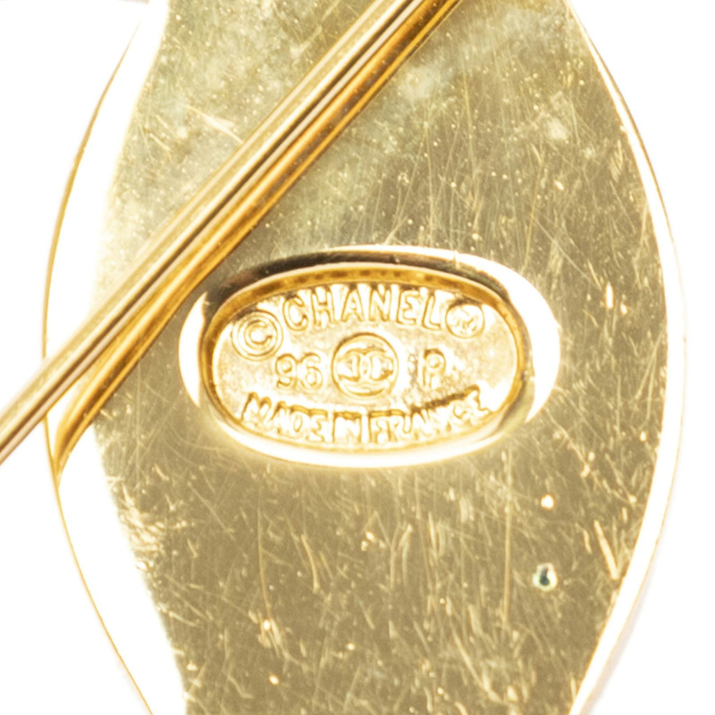 Chanel CC Turnlock Brooch — view 3