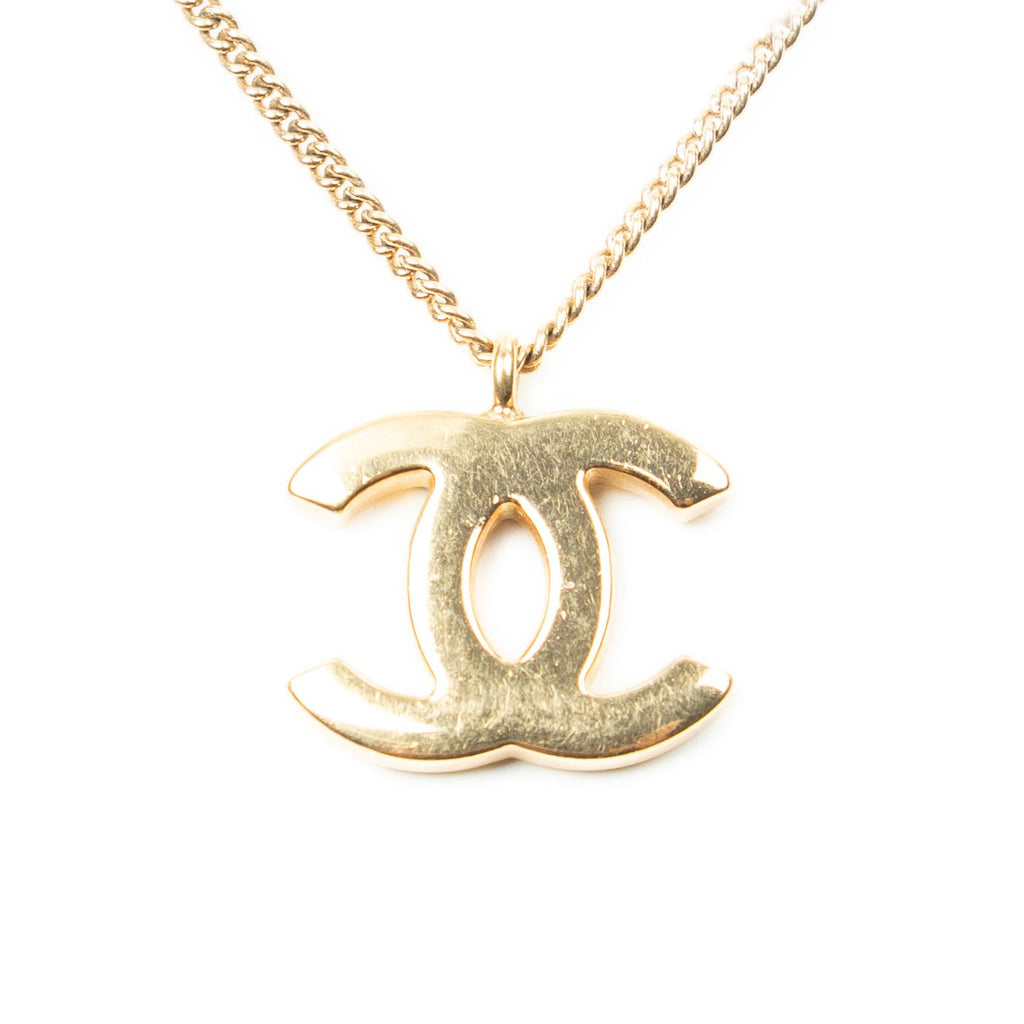 Chanel Pendant — view 2