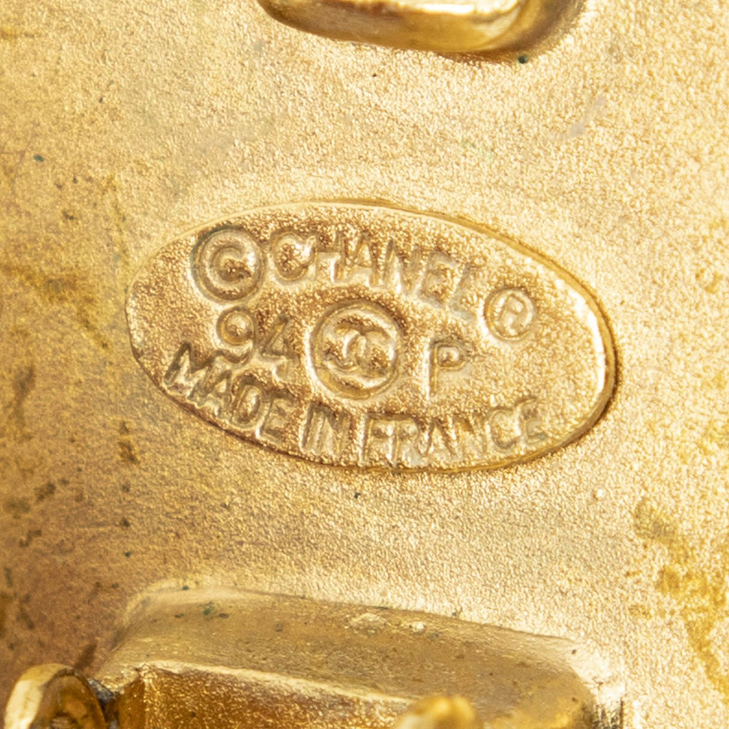 Chanel CC Logo Round Clip Type Earrings Gold Plated — view 3