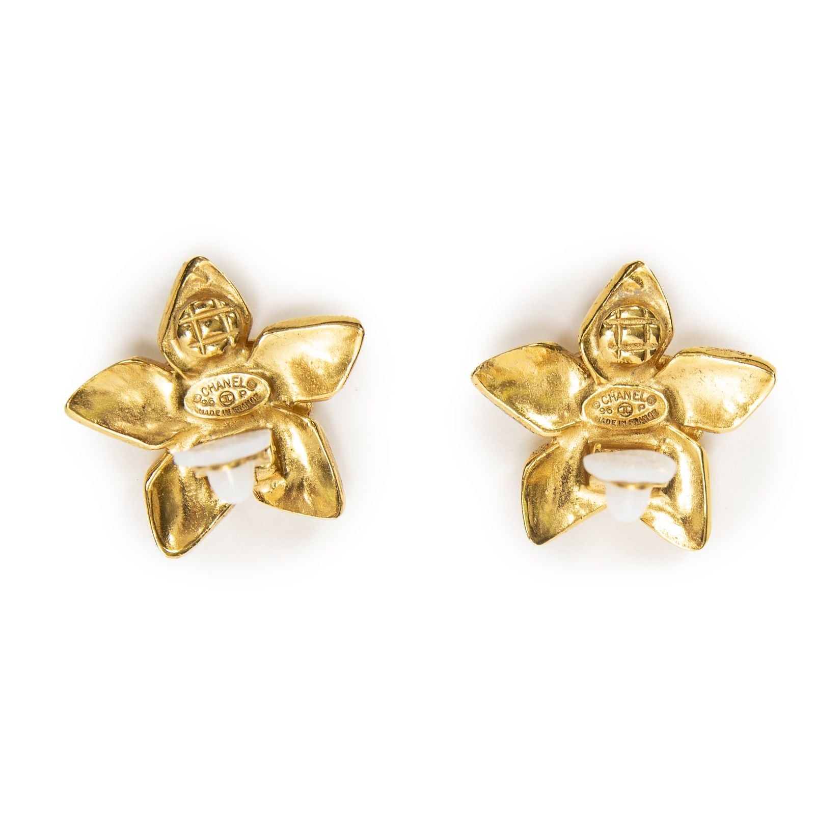Chanel CC Logo Square Clip Type Earrings Gold Plated — view 3