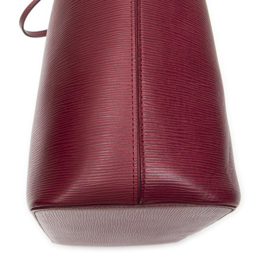 Louis Vuitton Neva Full Fuchsia Epi Shoulder — view 7