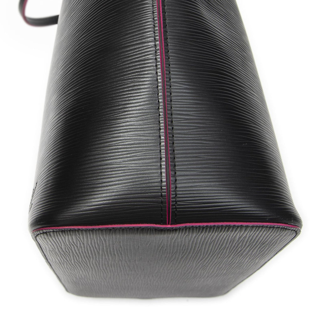 Louis Vuitton Neva Full Black Epi Shoulder — view 8