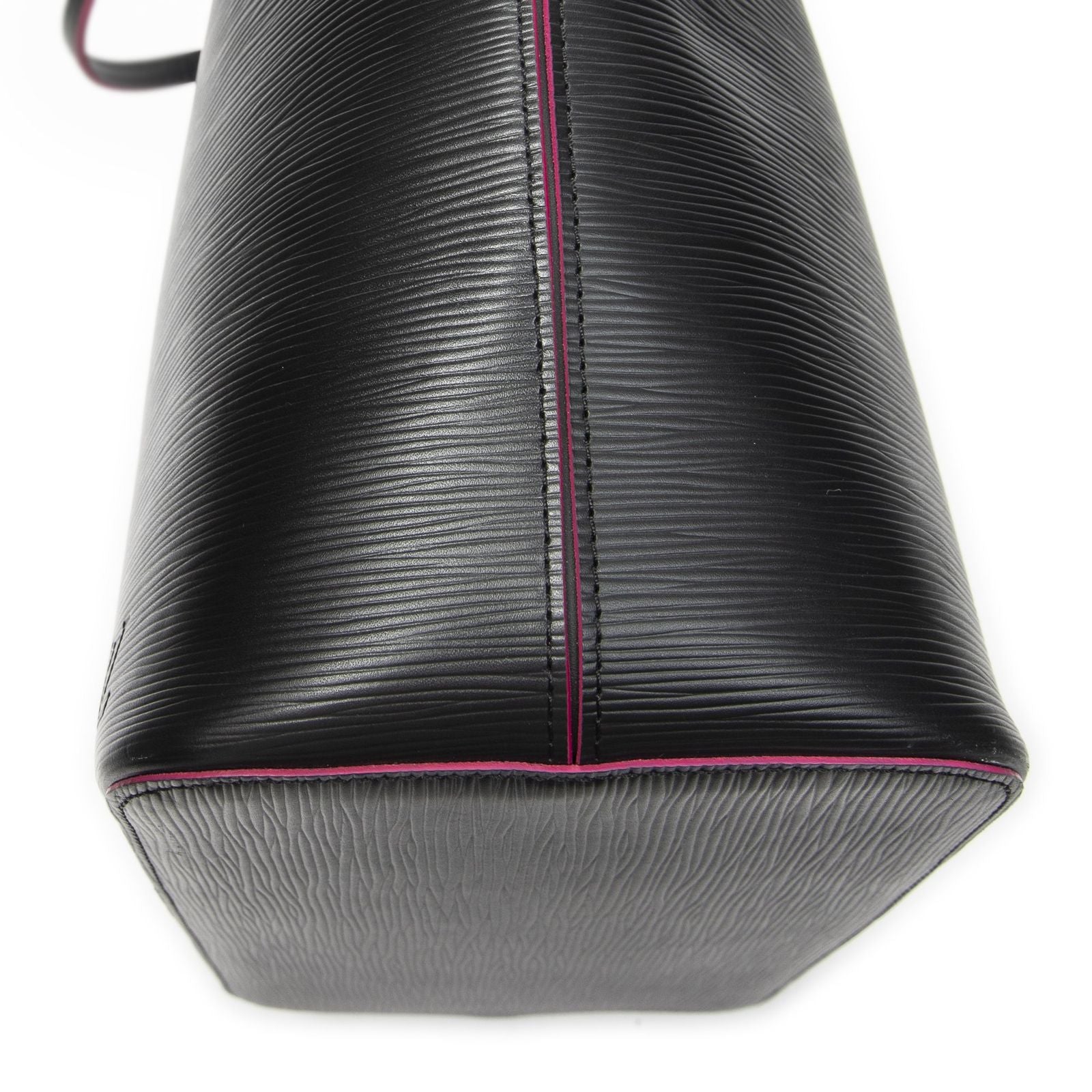Louis Vuitton Neva Full Black Epi Shoulder — view 8