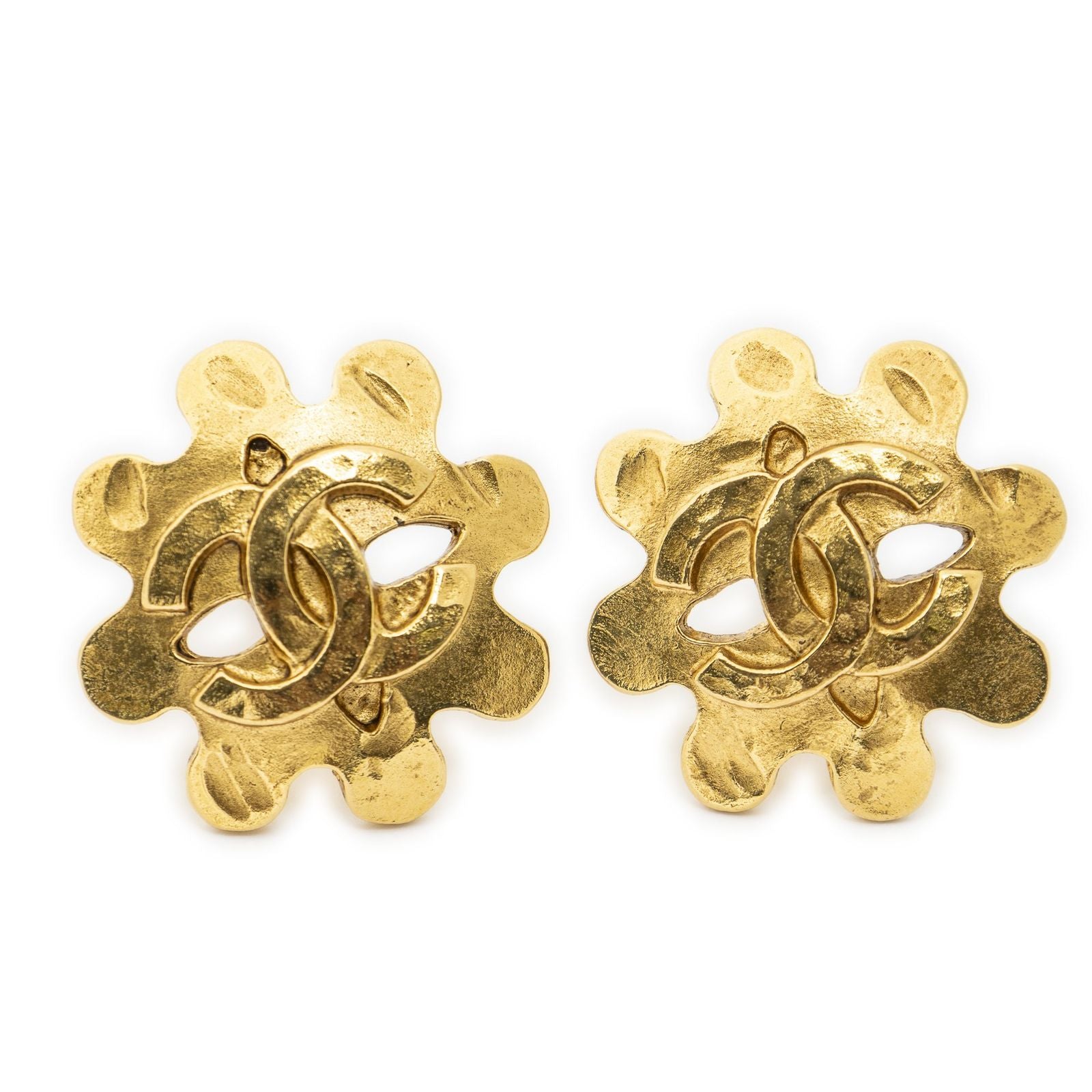 Chanel CC Logo Heart Clip Type Earrings Gold Plated
