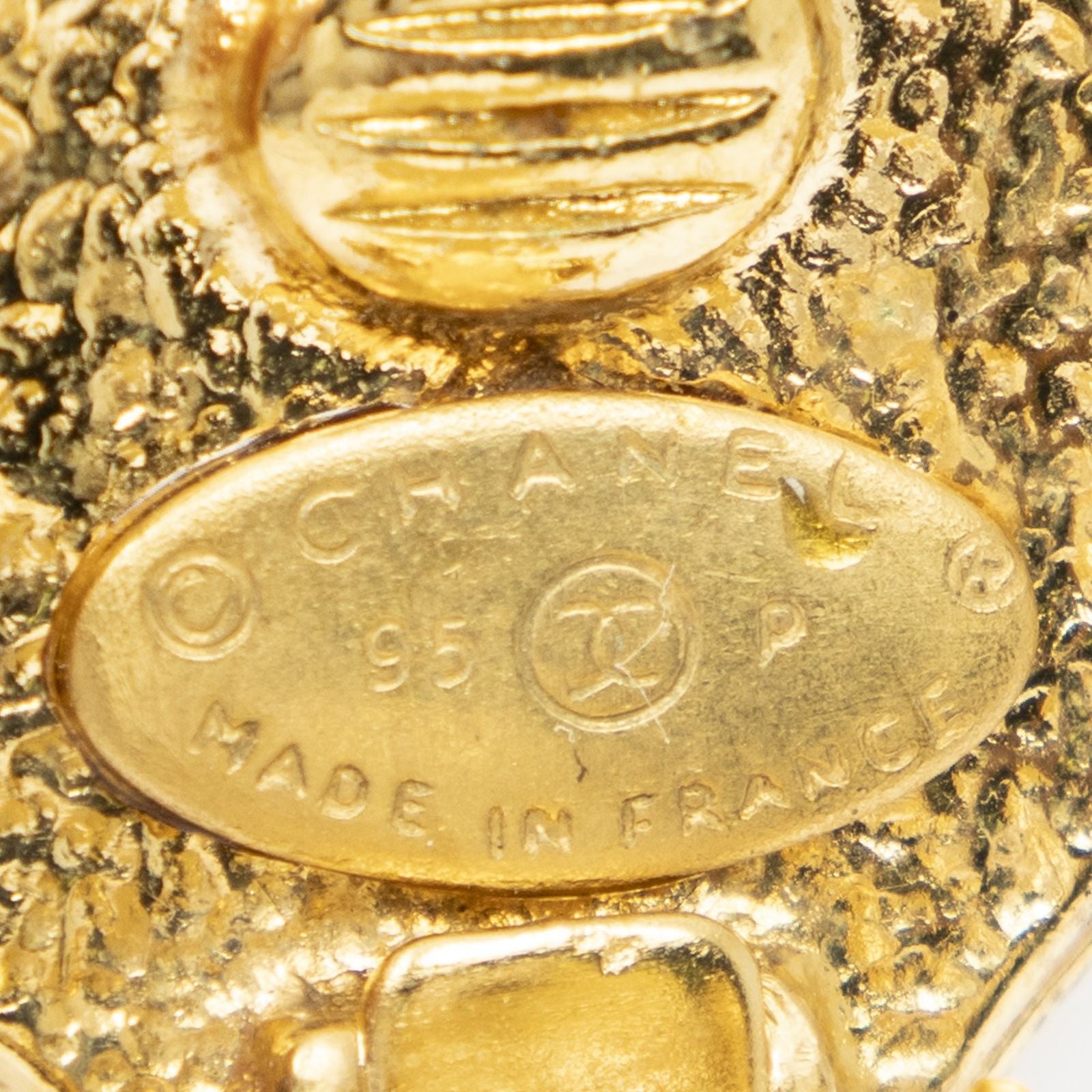 Chanel CC Logo Heart Clip Type Earrings Gold Plated — view 3