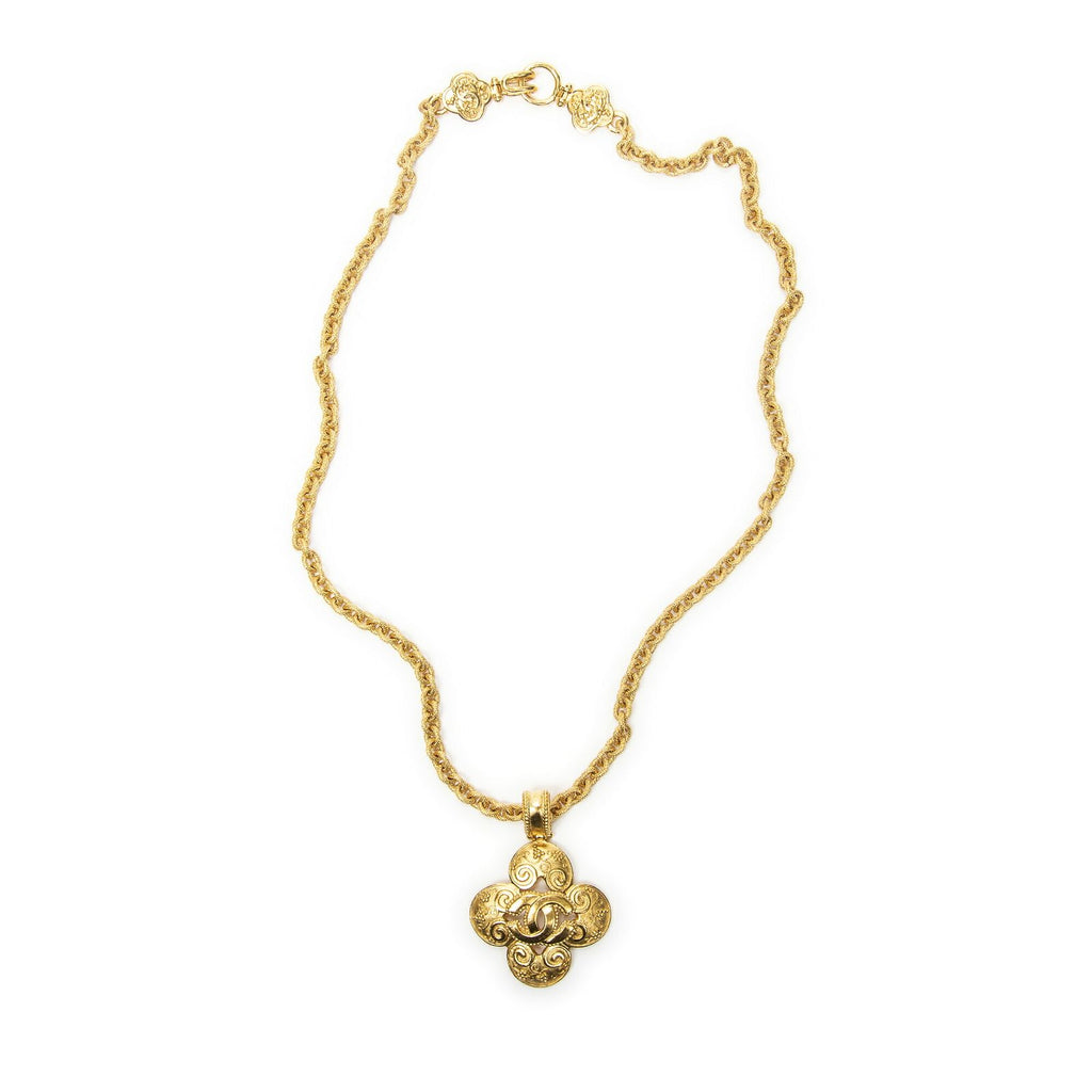 Chanel CC Logo Clover Pendant Chain Necklace Gold Plated