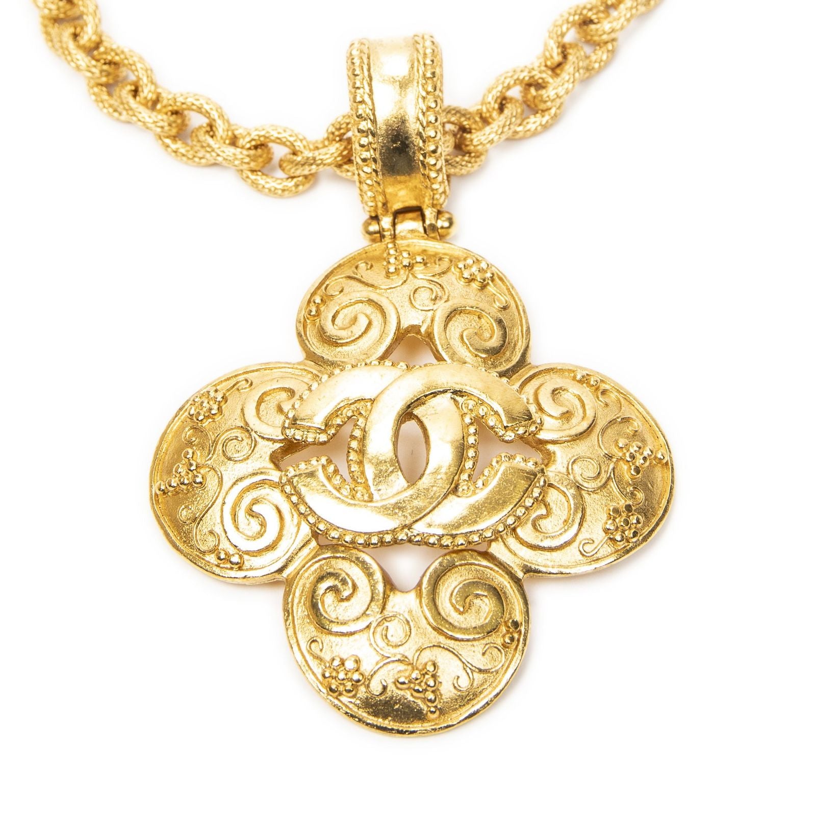 Chanel CC Logo Clover Pendant Chain Necklace Gold Plated — view 2