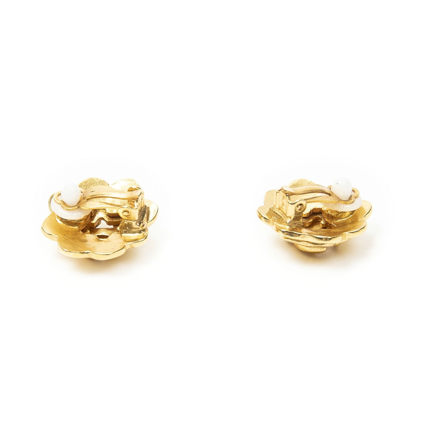 Chanel CC Logo Heart Clip Type Earrings Gold Plated — view 2