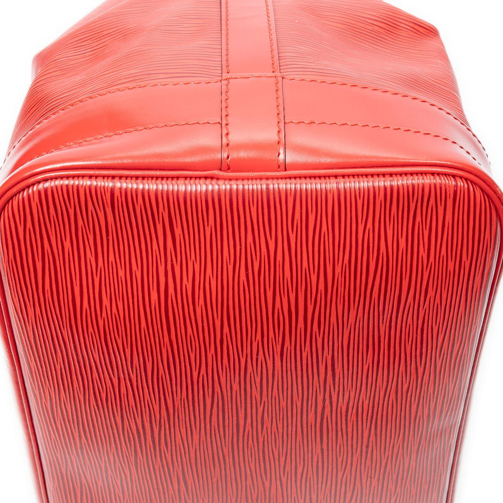Louis Vuitton Noe Red — view 8