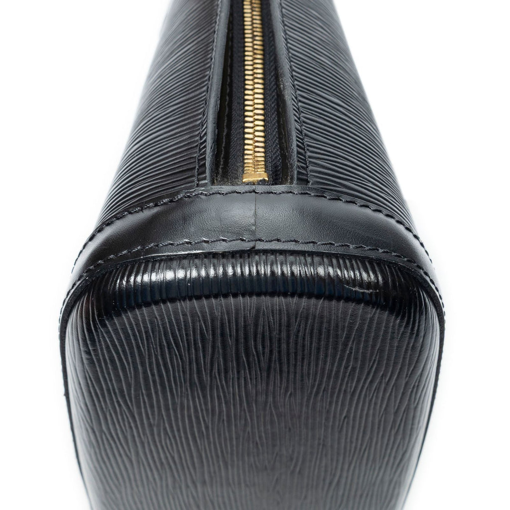 Louis Vuitton Lussac Black Epi Shoulder — view 8