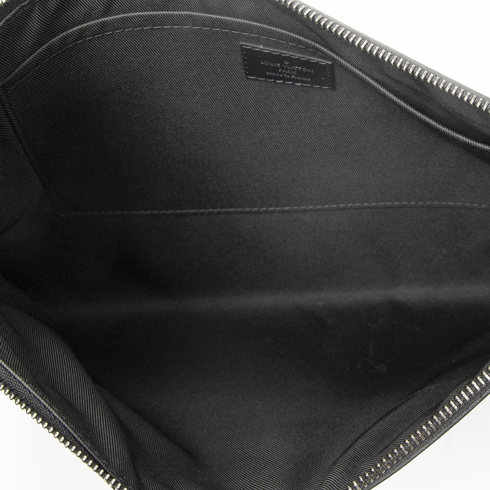 Louis Vuitton Pochette Discovery Black Monogram Eclipse — view 4