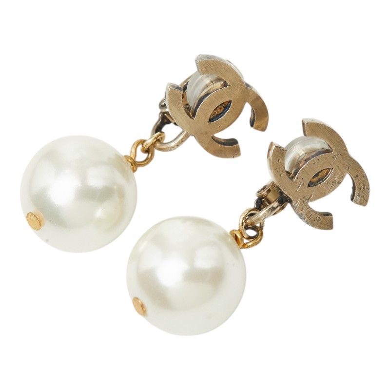 Chanel CC Logo Swing Earrings 09 Gold White Plated Faux Pearl — view 2