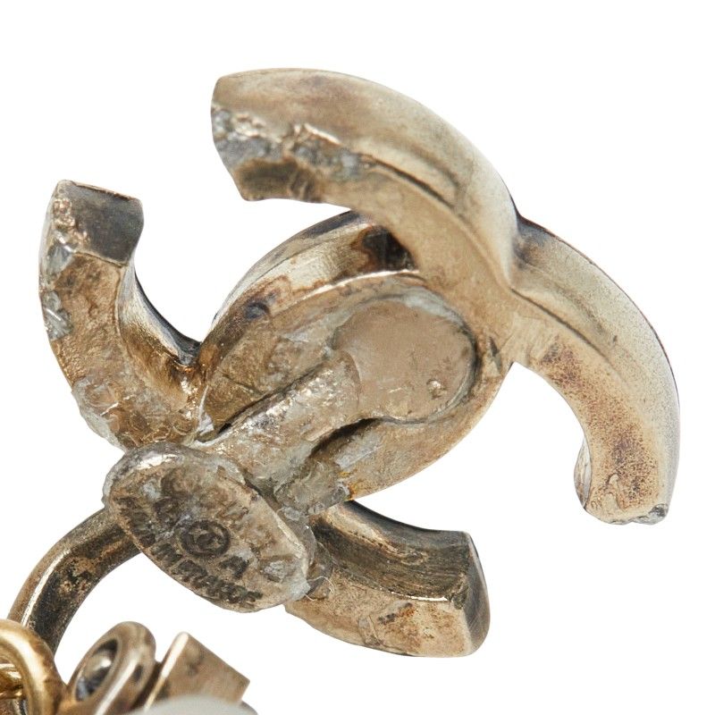 Chanel CC Logo Swing Earrings 09 Gold White Plated Faux Pearl — view 4
