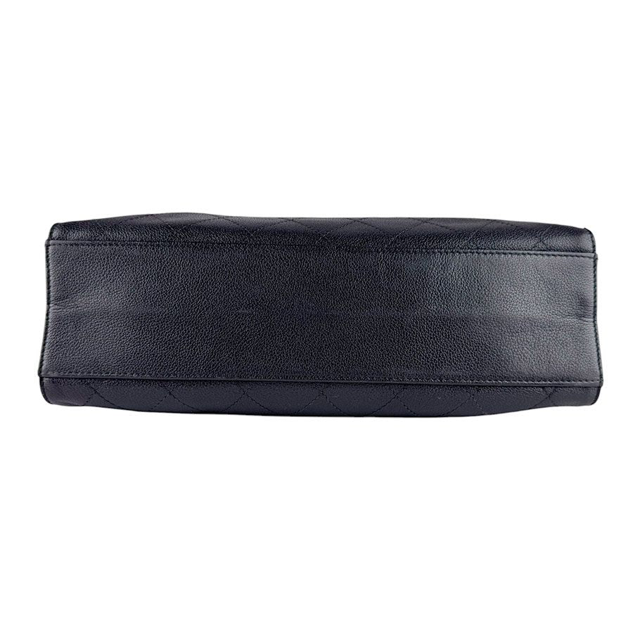 Chanel Handbag Black — view 4