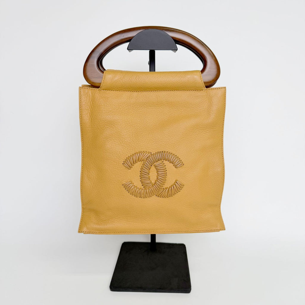 Chanel CC Logo Perforated Wood Handle Handbag Leather Yellow Brown Gold Vintage — view 3