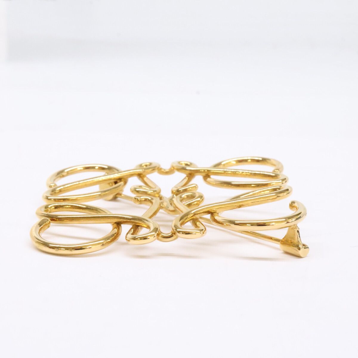 Loewe Anagram Brooch Gold — view 4