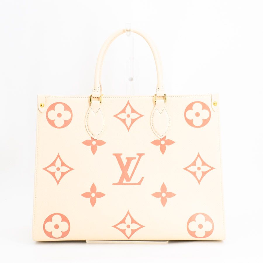 Louis Vuitton Tote On The Go MM — view 3