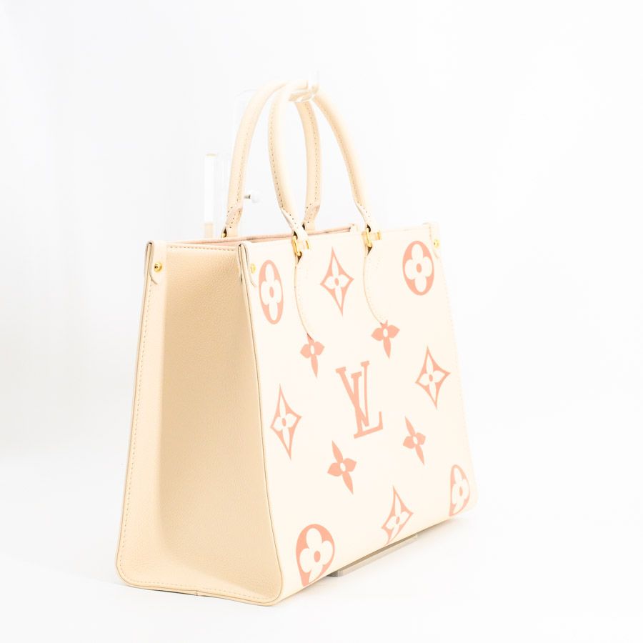 Louis Vuitton Tote On The Go MM — view 2