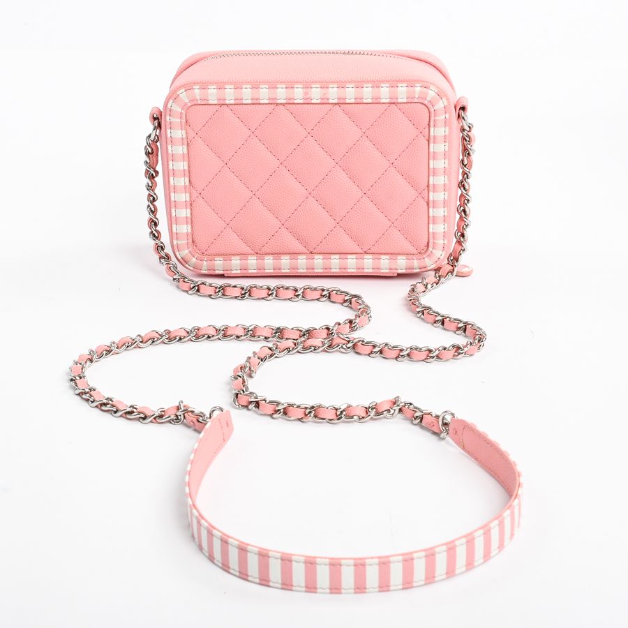 Chanel Shoulder Bag CC Filigree Mini Vanity — view 3