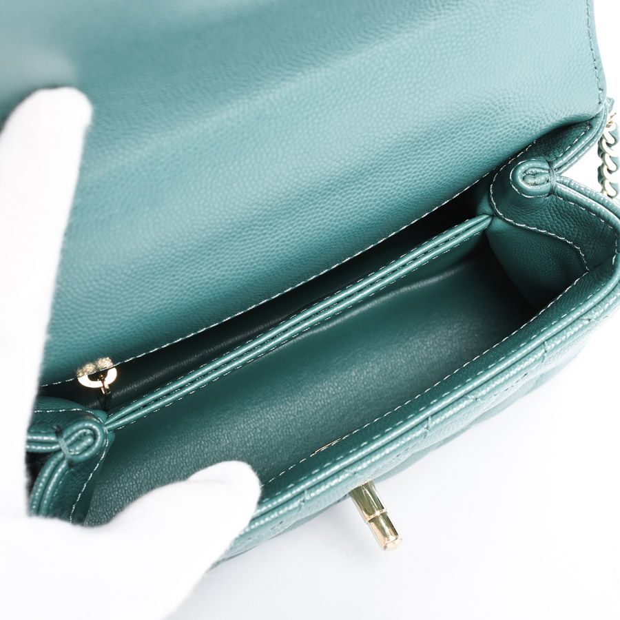 Chanel Handbag Top Handle Flap — view 4