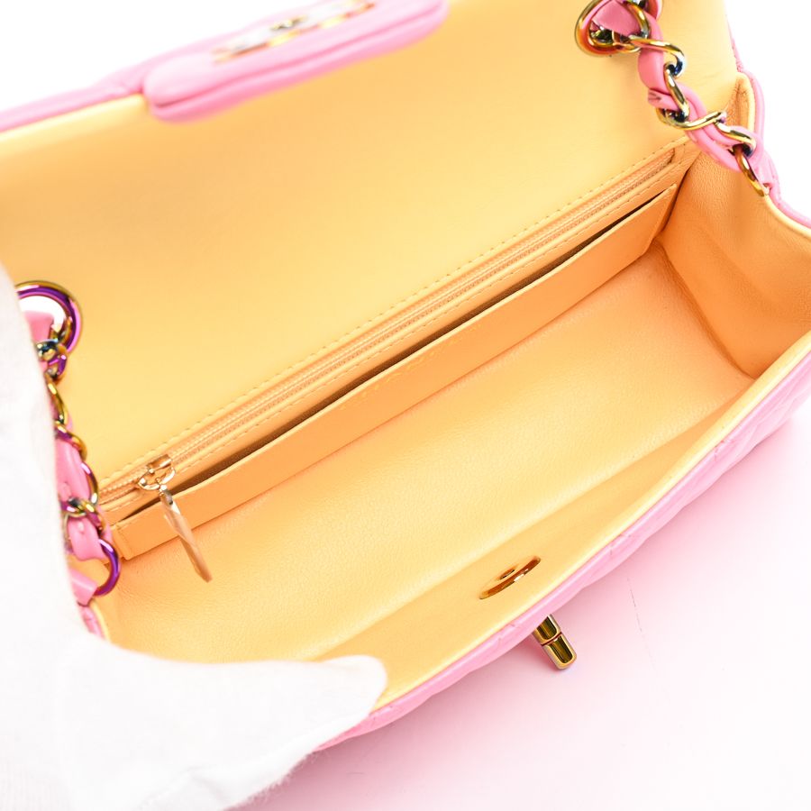 Chanel Shoulder Bag Mini Classic — view 4