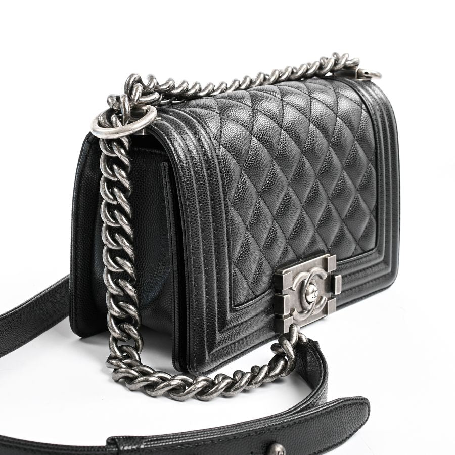 Chanel Shoulder Bag Boy Small — view 2