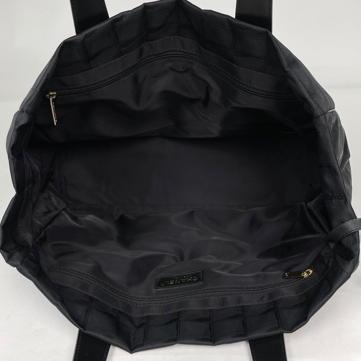 Chanel New Travel Line Tote MM CC Logo Nylon Jacquard Black — view 6