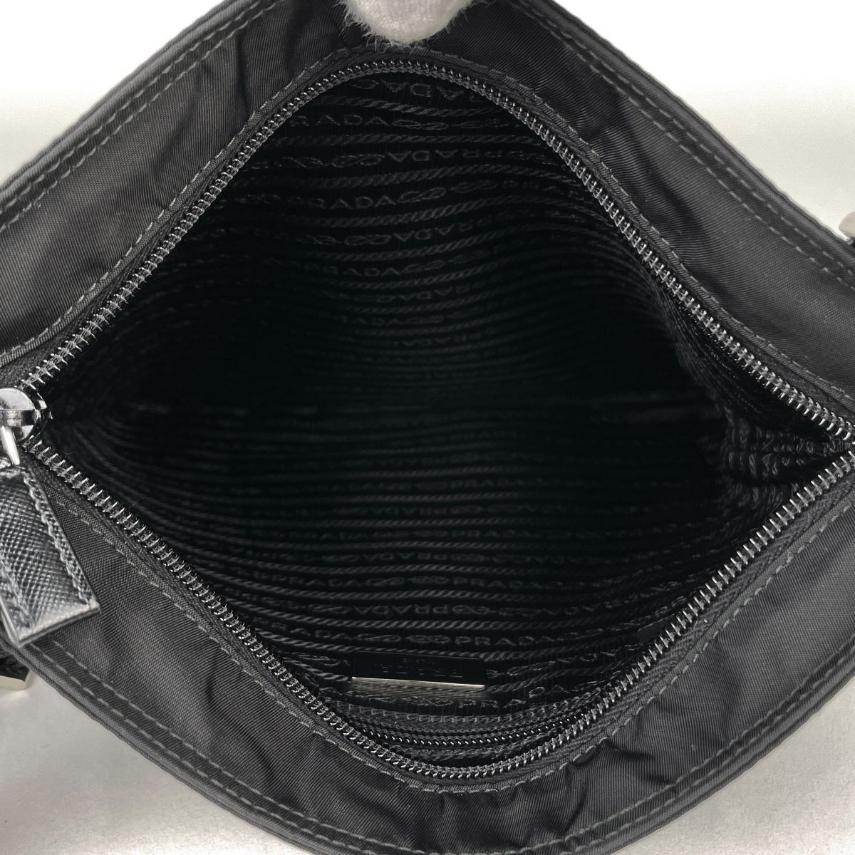 Prada Shoulder Bag Nylon Nero — view 9