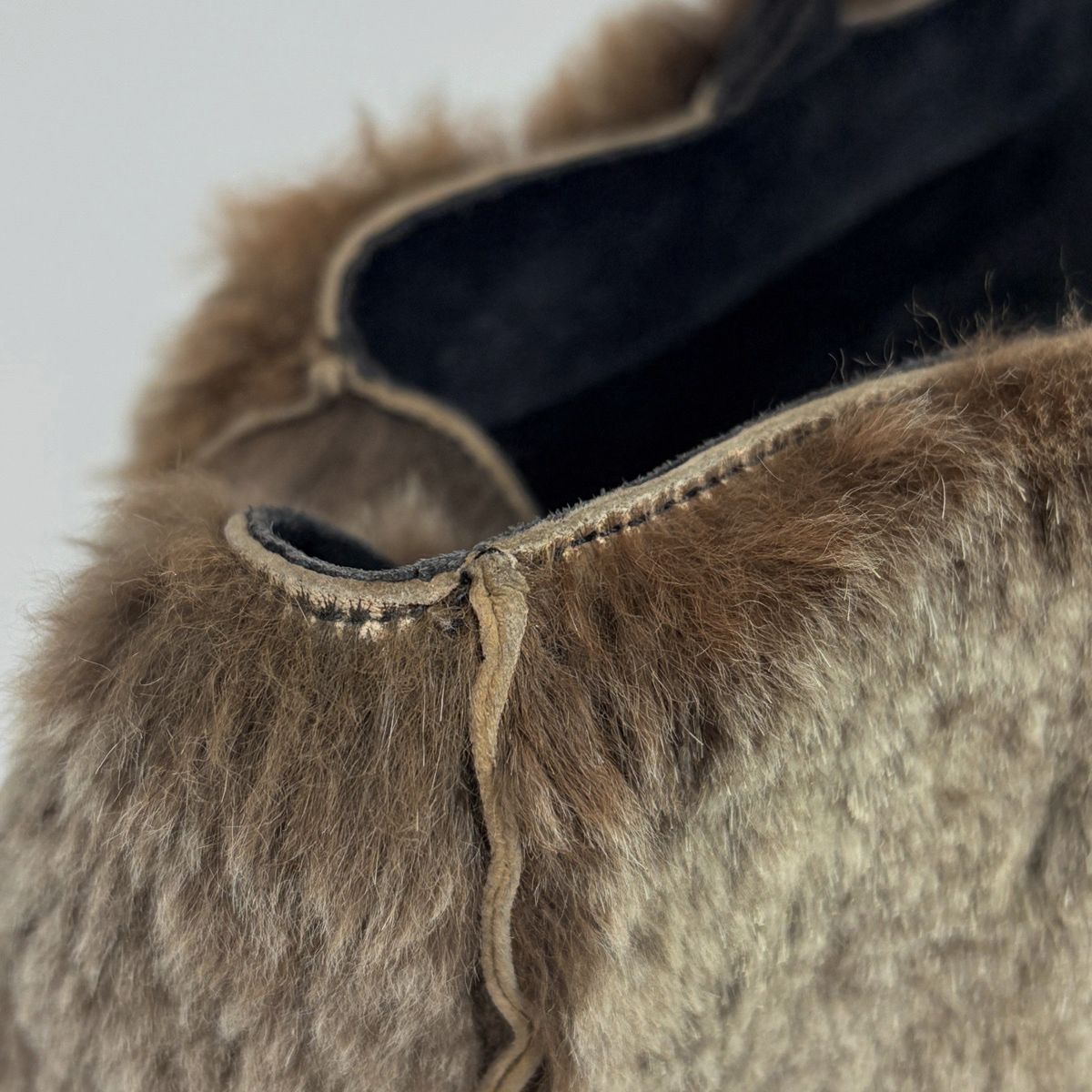 Chanel Handbag CC Logo Rabbit Fur Fabric Brown — view 5