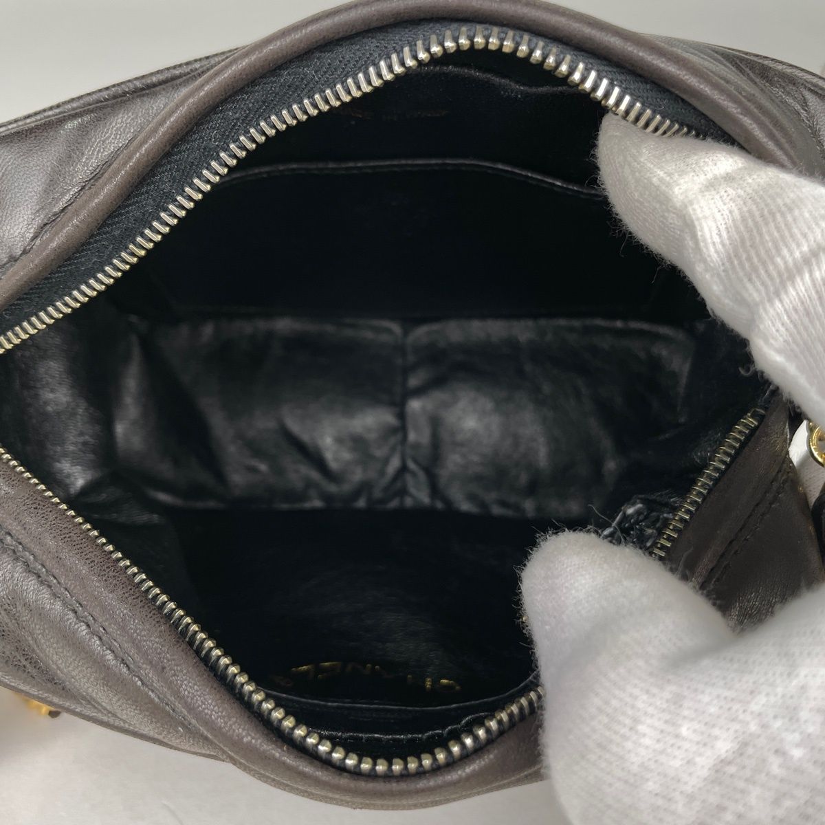 Chanel Shoulder Bag Triple CC Logo Fringe Leather Black — view 8