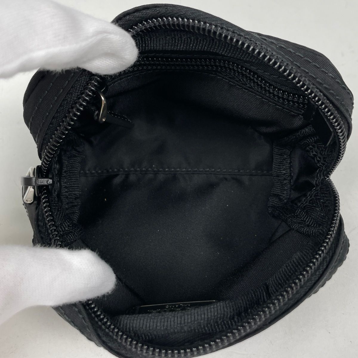 Prada Makeup Pouch Nylon Nero — view 5