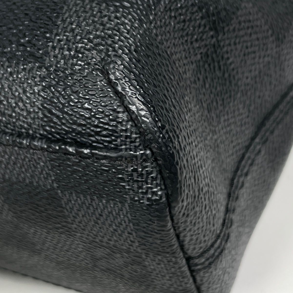 Louis Vuitton Mick MM Shoulder Bag Crossbody Damier Graphite Black — view 3