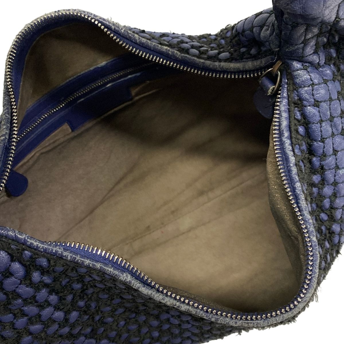 Bottega Veneta Handbag Blue Black Leather — view 7
