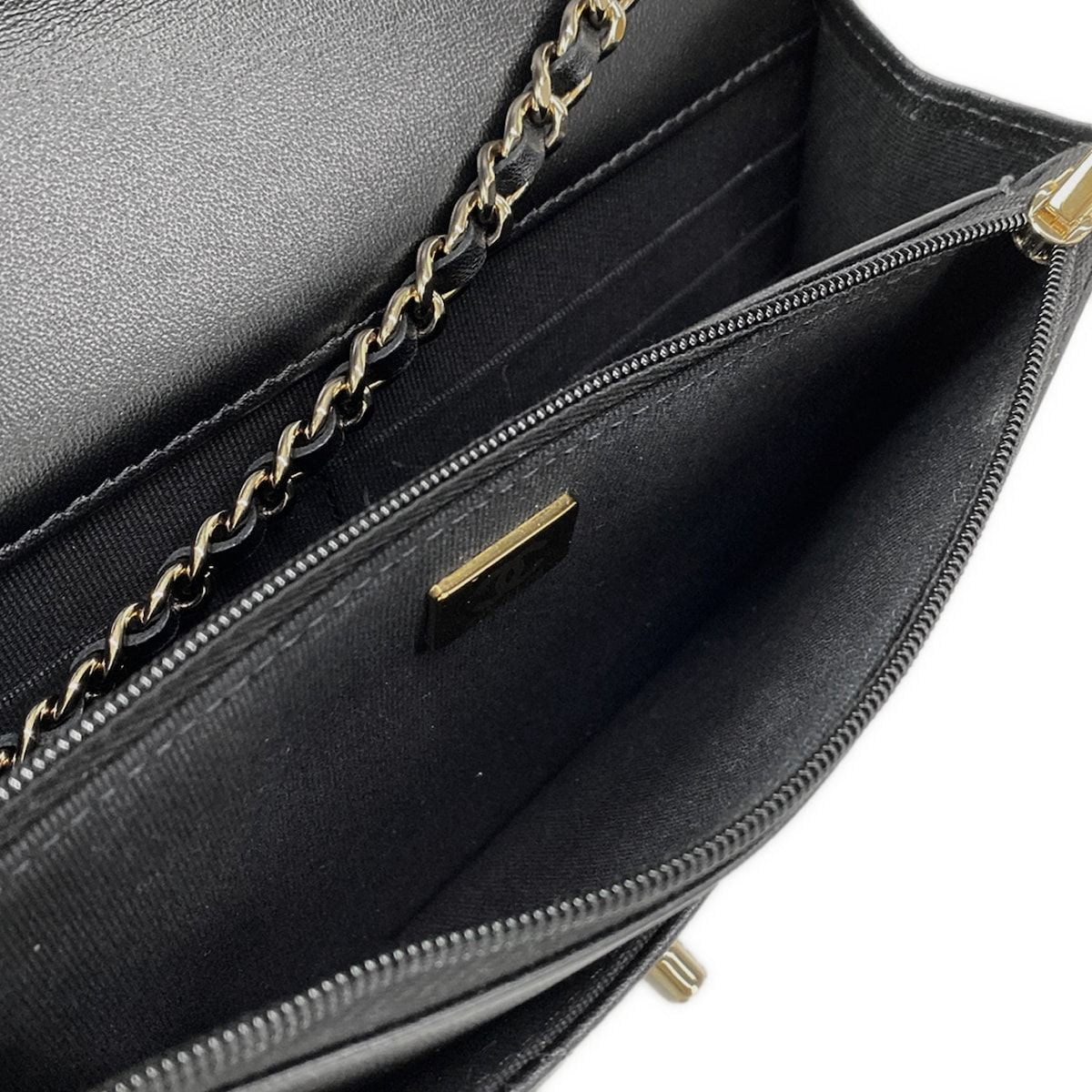 Chanel Wallet Quilted Black White Chain Metal Gold Lambskin Shoulder — view 5