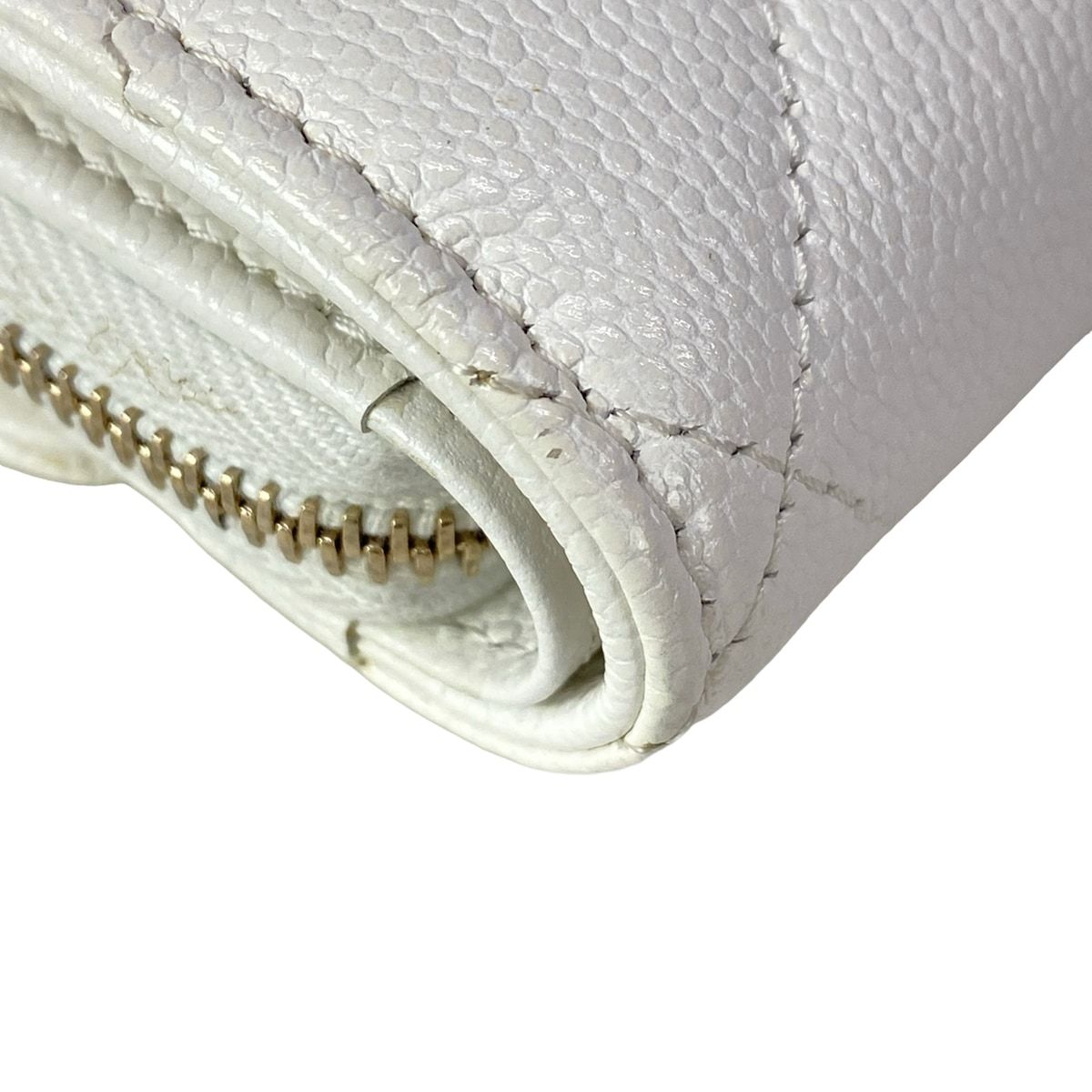 Chanel Wallet Quilted White Chain Shoulder — view 7