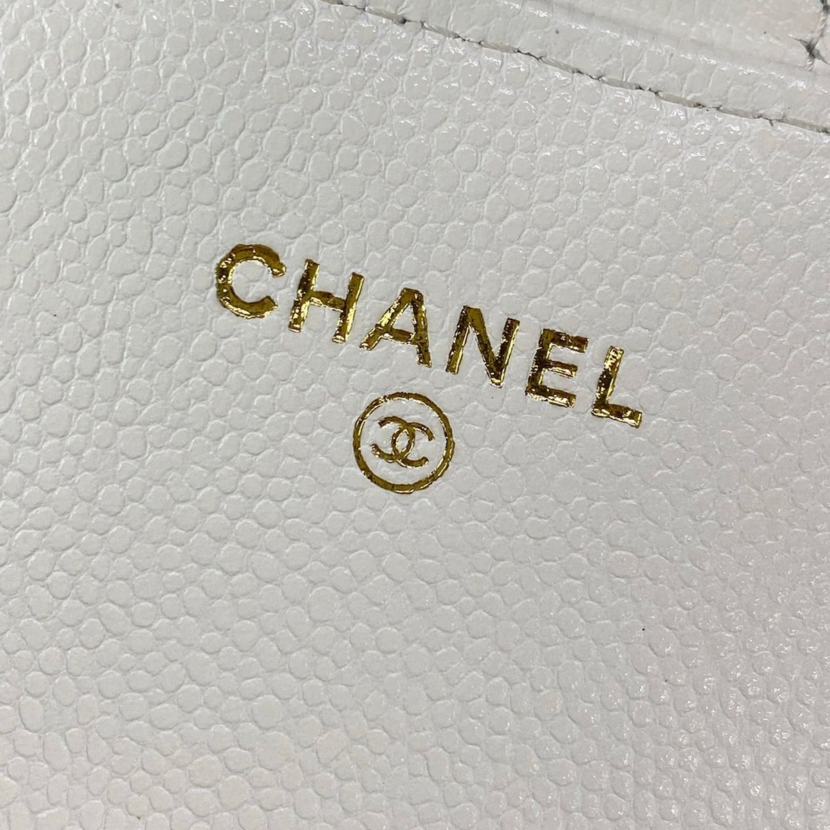 Chanel Wallet Quilted White Chain Shoulder — view 6