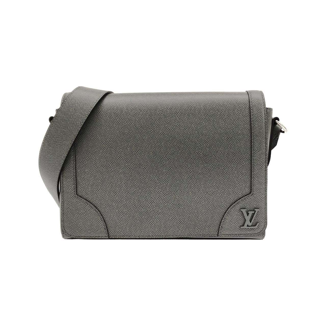 Louis Vuitton Taiga New Flap Messenger Shoulder
