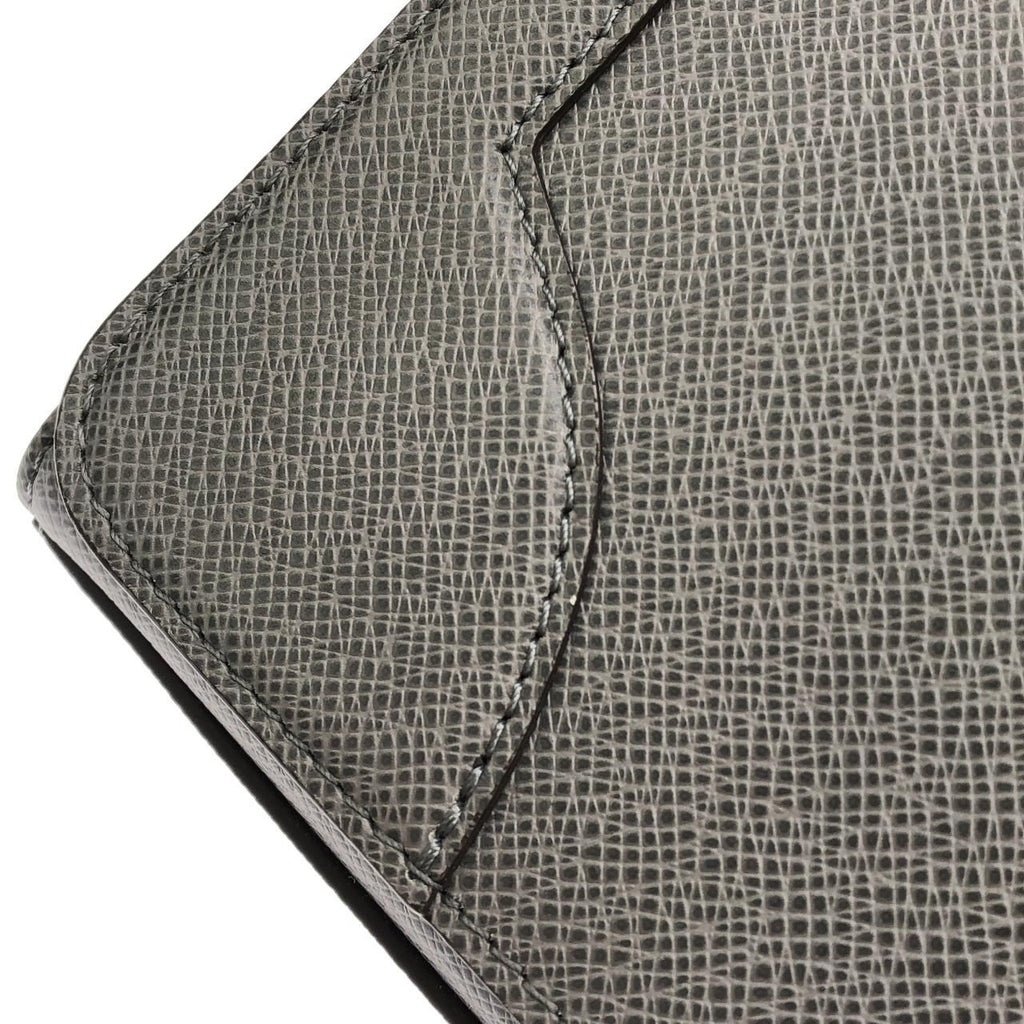 Louis Vuitton Taiga New Flap Messenger Shoulder — view 4