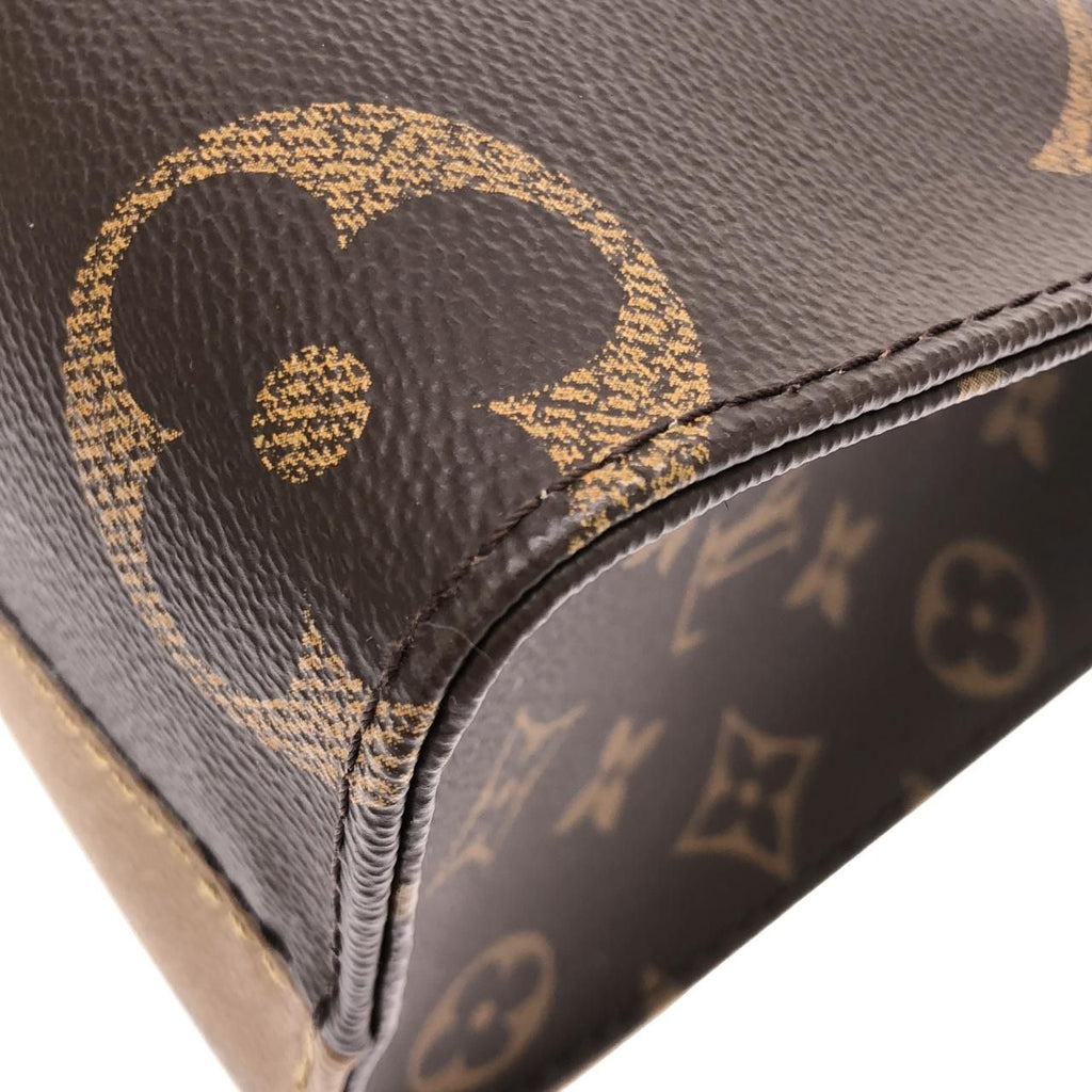 Louis Vuitton Monogram Giant On The Go PM — view 3