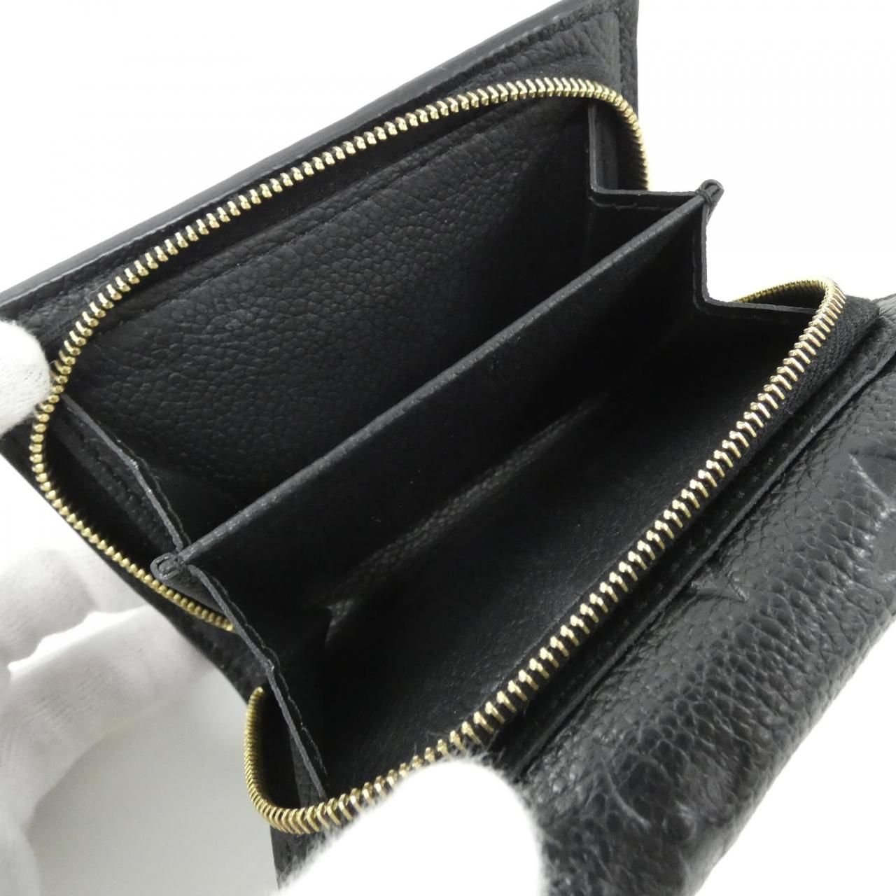 Louis Vuitton Monogram Empreinte Portefeuille Metis Compact Wallet — view 6