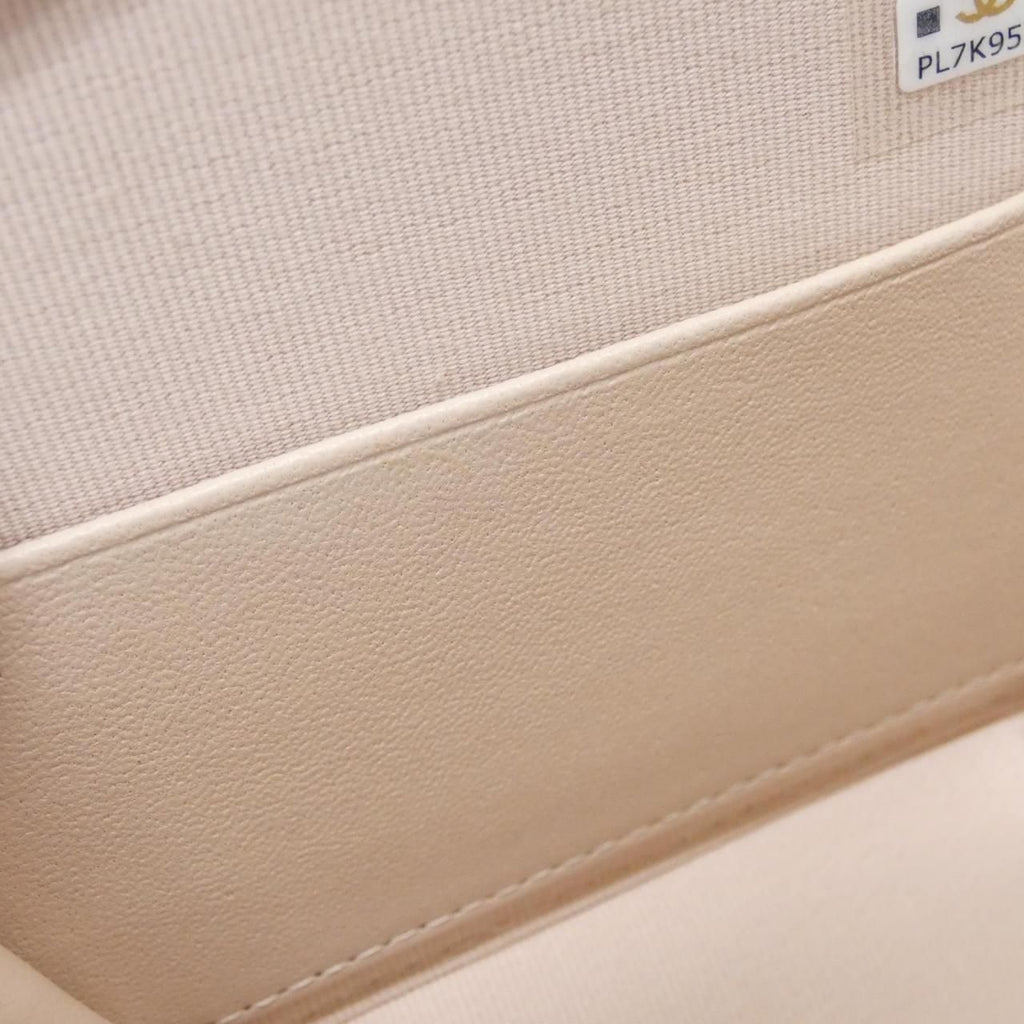 Chanel Shoulder Bag White — view 8