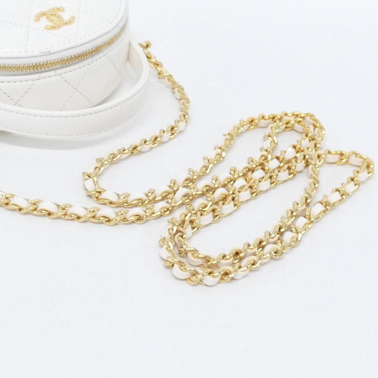 Chanel Shoulder Bag White — view 6
