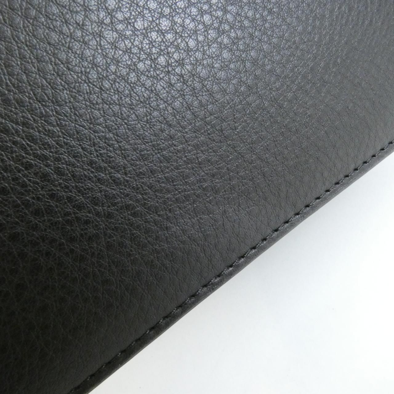 Louis Vuitton Monogram Lockit — view 4